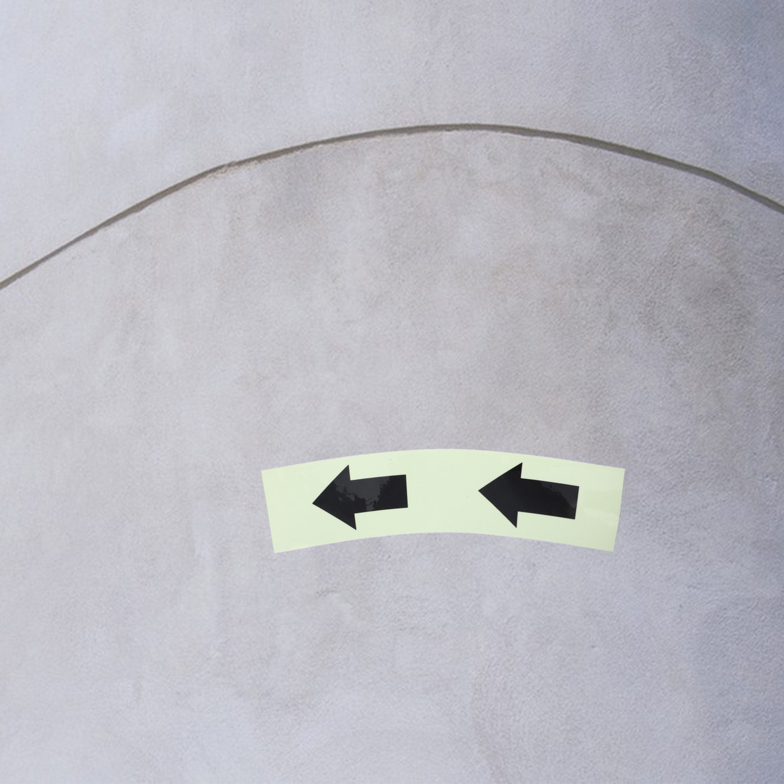 Emergency Exit Sign - Рулон светоотражающей ленты со стрелками, светящейся